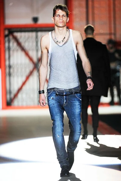 Look 20